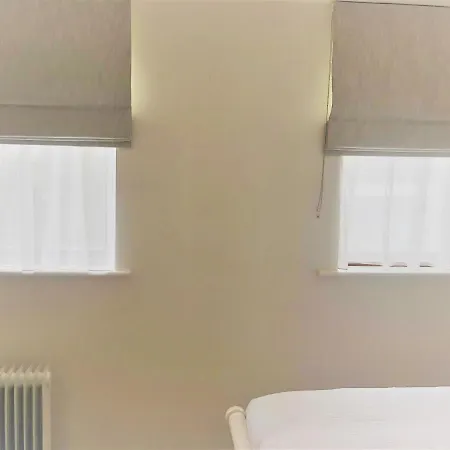 Railway Avenue Clifden